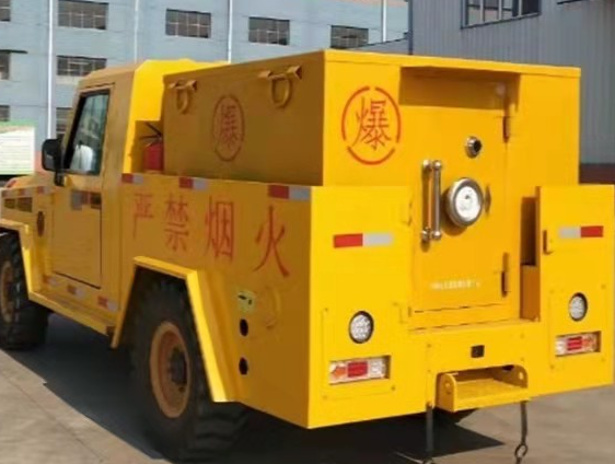 景洪凯龙爆破器材运输车：保障爆破任务的安全运行